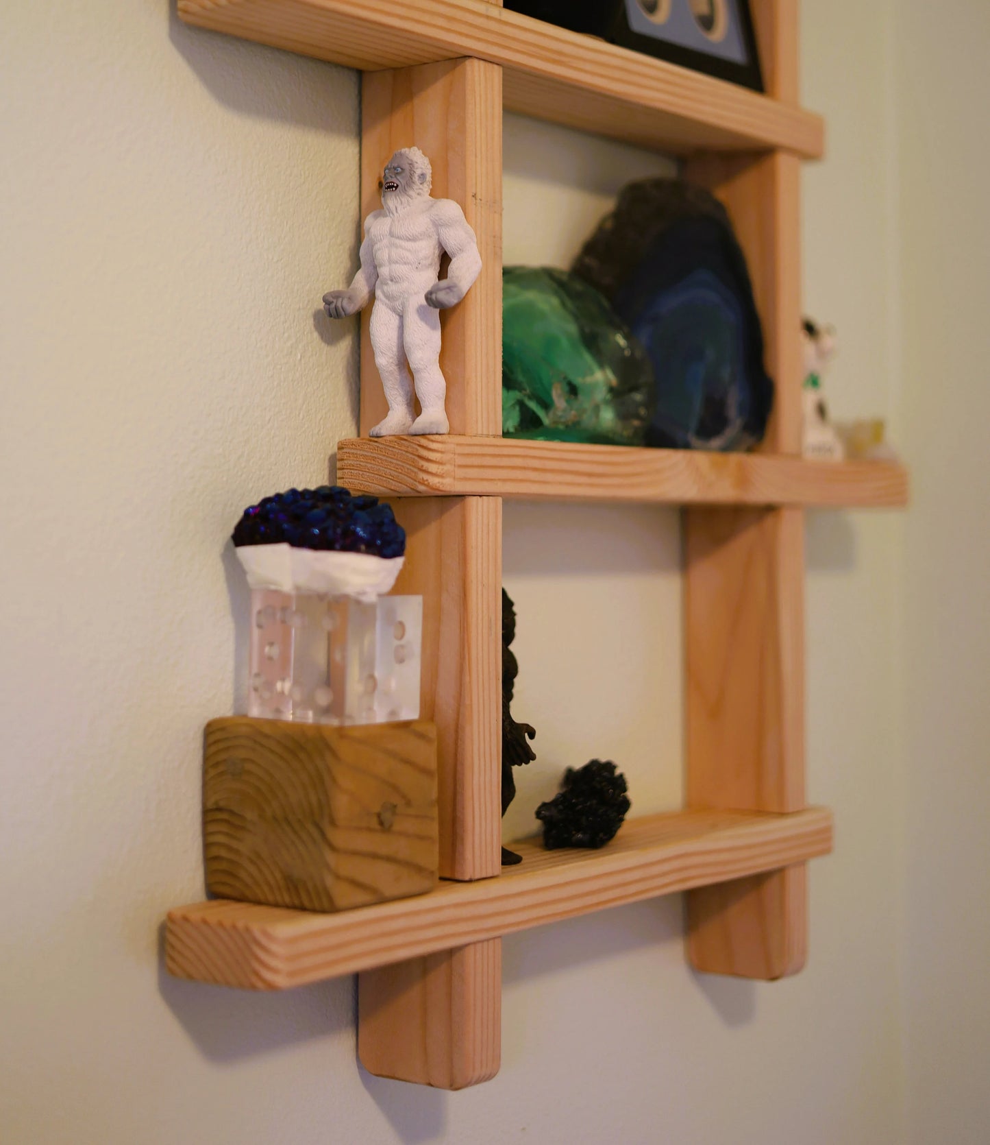 Knick-Knacks Floating Shelf